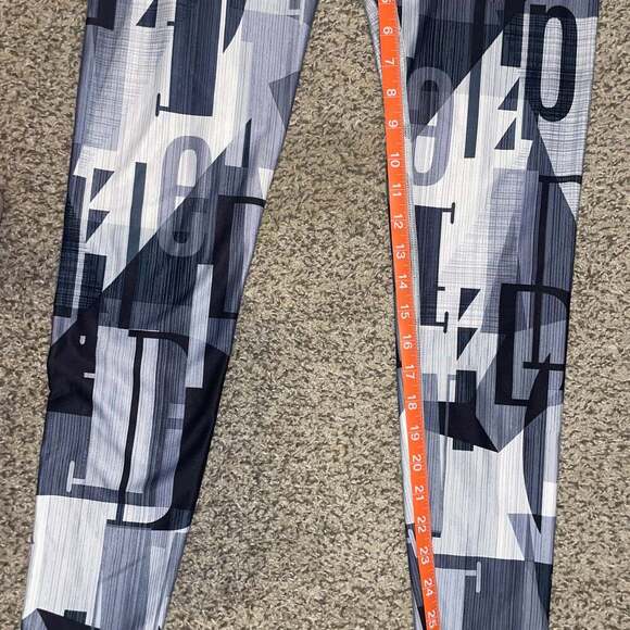 Fabletics - Picture 3 of 5